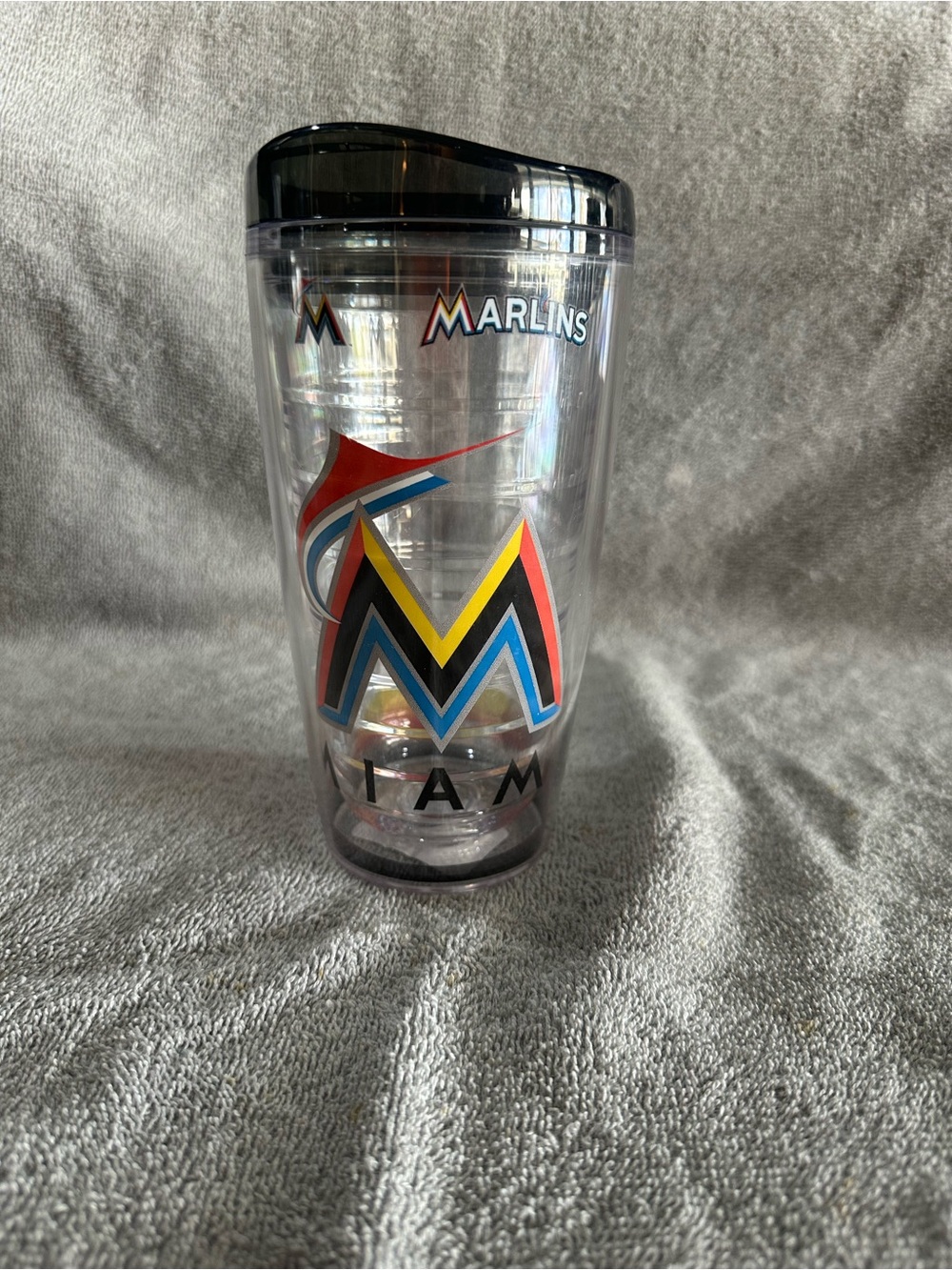 Miami Marlins Tumbler with Team Logo - Clear with Multicolor Accent